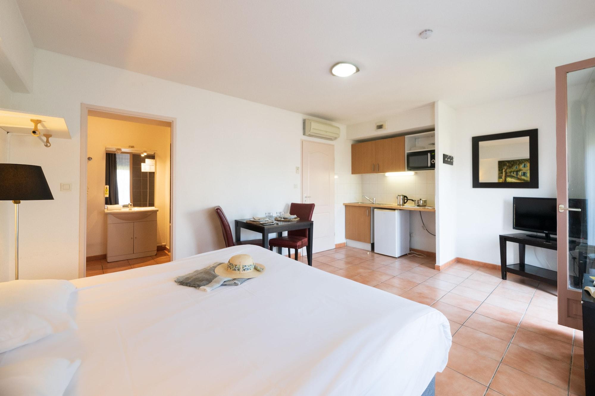 Отель Cerise Carcassonne Sud Экстерьер фото