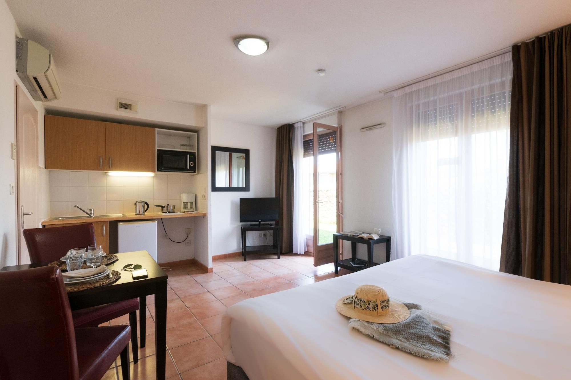 Отель Cerise Carcassonne Sud Экстерьер фото