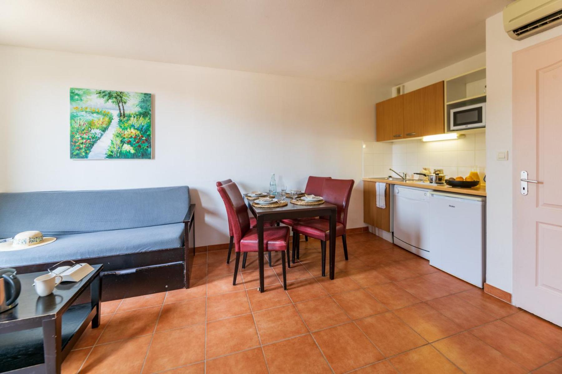 Отель Cerise Carcassonne Sud Экстерьер фото